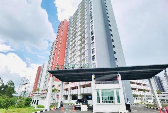 Ct Hillcrest Loft Apartment Ipoh